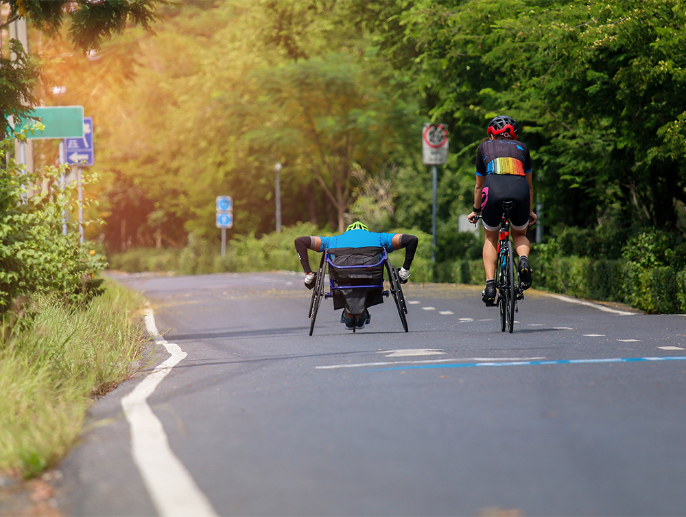Para-cycling and bike practice in the park.